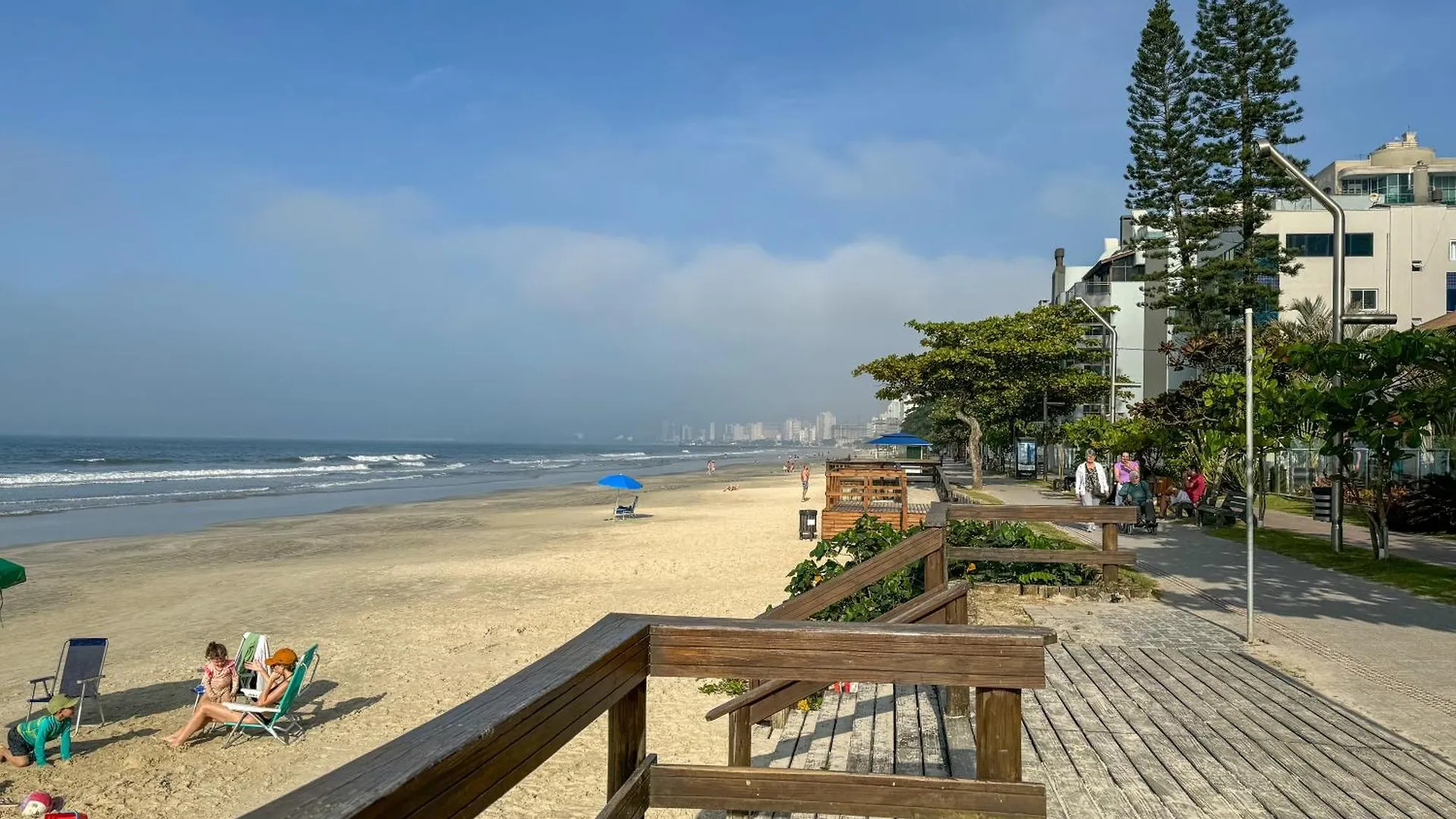 Pe Na Areia 30 Passos Do Mar Apto 101 ايتابيما